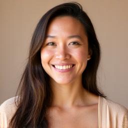 Photo d'Élodie, spécialiste en yoga prénatal et postnatal.